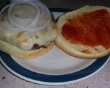 A picture of step 5 of T's Bomb Cheese Burger.