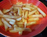 A picture of step 6 of Poutine 'Yorkshire' version.