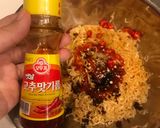 Hình bước làm 2 của món Mì xào cải và ớt sate