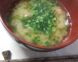 A picture of step 4 of Japanese Lobster Style? Ama Ebi (Sweet Shrimp) Miso Soup.