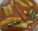 Foto langkah ke 3 dari resep Simple Tteokbokki (떡볶이).
