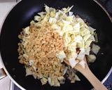 A picture of step 4 of Sobameshi - Yakisoba Noodles and Rice.