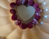 Une image de l'étape 2 de Charlotte framboises saint Valentin aux biscuits de Reims.