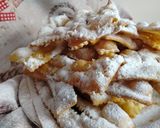 Foto del passaggio 4 della ricetta Chiacchiere (o frappè) di carnevale