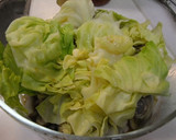 A picture of step 4 of Sake Steamed Surf Clams with Cabbage Made in the Microwave.