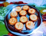 A picture of step 5 of Tasty yummy Monaco biscuit sandwich without fire.