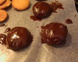 A picture of step 3 of sunshine 's christmas chocolate peanutbutter cookies.
