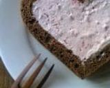 A picture of step 11 of Pretty Heart-Shaped Roll Cake.