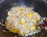 Foto langkah ke 3 dari resep Nasi goreng Singapore (nasi goreng putih).