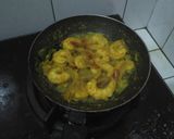 Foto langkah ke 3 dari resep Udang Ungkep Saus Tiram ala Mertuaku.