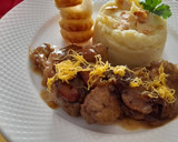 Foto del paso 4 de la receta: Solomillo de cerdo con frutos secos y huevo hilado