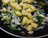 A picture of step 3 of Creamy Garlic Soup.