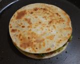 वडापाव केसाडिला (vadapav quesadilla recipe in marathi) रेसिपी स्टेप 11 फोटो 