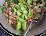 Foto langkah ke 4 dari resep Cumi pete cabe hijau.
