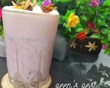 A picture of step 3 of Strawberry Falooda.