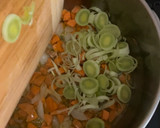 Foto del paso 2 de la receta: Estofado lentejas con verduras y pollo