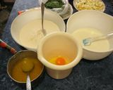 Фото кроку 1 до Заливной пирог с яйцами и зеленым луком.