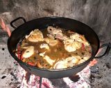 Foto del paso 4 de la receta: Pollo a la sidra en disco de arado