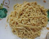 Foto langkah ke 1 dari resep Mie goreng pedas simple.