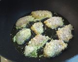 A picture of step 6 of Tender and Crispy Pan Fried Chicken Breast With Herbed Breadcrumbs.