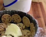 Foto del paso 3 de la receta: Pastel De Nieve de Vainilla con Galletas Chispas de Chocolate