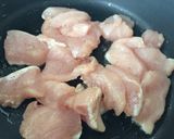 A picture of step 4 of Garlic Chicken Pasta.