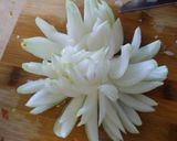 A picture of step 1 of Blooming fritter.