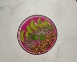 Foto langkah ke 3 dari resep Dragon Fruit Smoothie Bowl.