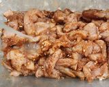 Foto del paso 1 de la receta: 🥙Shawarma de pollo en pan pita 🥙 con vegetales y dos salsas 🥙