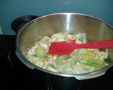 A picture of step 1 of Low fat broccoli and leek soup.
