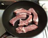 A picture of step 1 of Marmalade Glazed Pork Ribs.