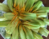 Foto del paso 1 de la receta: Milanesas de flor de zapallo