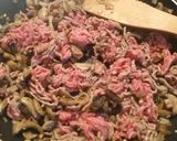 Stroganoff hússal töltött zsemle recept fázis 4 fotója