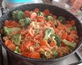 Foto del paso 6 de la receta Brócoli y zanahorias con pasta de lentejas al ajillo