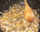 Foto del paso 2 de la receta: Pasta con tuco