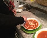 Foto del paso 4 de la receta: Crema de tomates decorada paso a paso