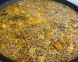 Foto del paso 10 de la receta: Paella con alcachofas, habas y ajos tiernos, carne y albondiguitas