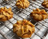 Foto langkah ke 7 dari resep Lotus Biscoff Butter Cookies.