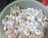 Foto del paso 2 de la receta: Pollo frito en salsa con papas cocidas