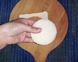 A picture of step 4 of Bread Pockets 🤤🥙.