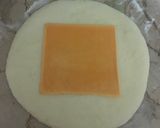 A picture of step 1 of Chicken cheese bun.