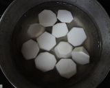 A picture of step 3 of Stewed Taro Potato Soboro Tumble.