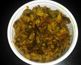 A picture of step 3 of Cabbage green peas sabzi.
