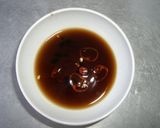 A picture of step 4 of Vietnamese Style Chrysanthemum Greens and Ground Meat Soup.