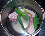 A picture of step 1 of Tender Stewed Pork Belly Chunks.