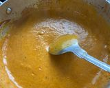 A picture of step 5 of Paneer roll gravy.