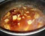 Foto del paso 3 de la receta: Guiso de moños con alitas de pollo