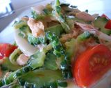 A picture of step 3 of Bitter Melon and Tuna Salad with Spicy Mayonnaise.