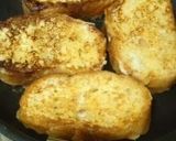A picture of step 3 of Fluffy Caramelized French Toast.