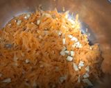 Foto del paso 1 de la receta: Arroz graneado con zanahoria y ajo